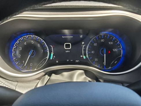 New 2027 Chrysler Pacifica Limited FWD image 10
