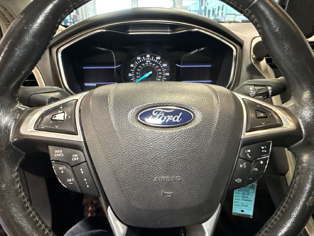 Used 2013 Ford Fusion SE FWD image 18