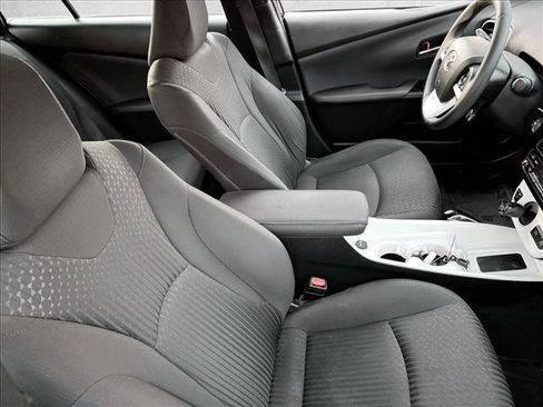 Used 2016 Toyota Prius Three image 20