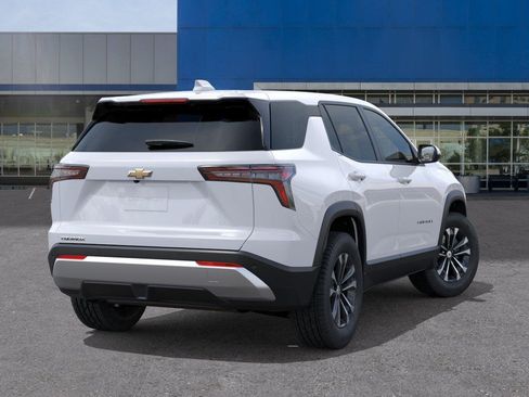 New 2027 Chevrolet Equinox LT FWD image 4
