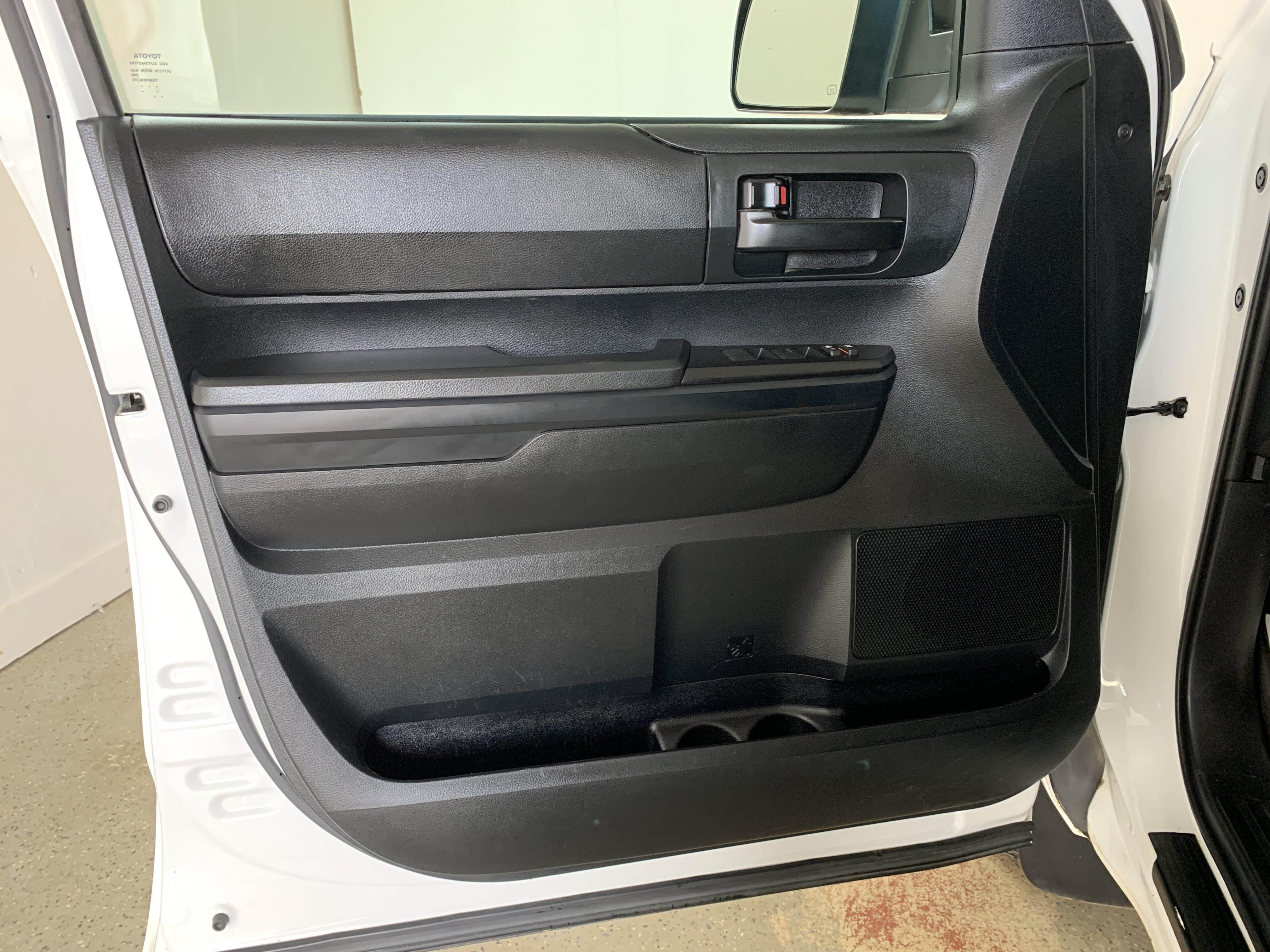 Used 2017 Toyota Tundra SR AWD/4WD image 15