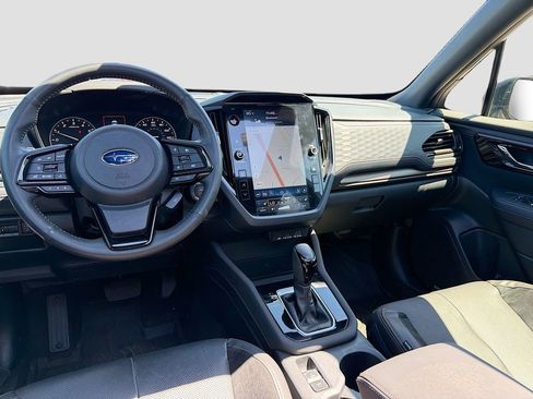 Used 2025 Subaru Forester Touring AWD/4WD image 25