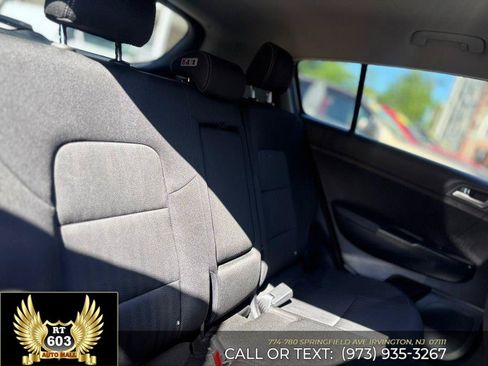 Used 2019 Kia Sportage LX AWD/4WD image 7