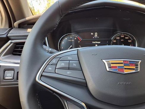 New 2026 Cadillac XT5 Luxury image 20