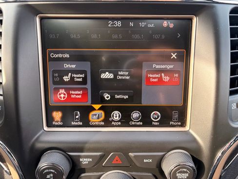 Used 2016 Jeep Grand Cherokee Limited image 32