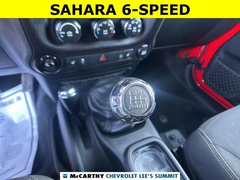 Used 2018 Jeep Wrangler Unlimited Sahara w/ Dual Top Group image 8