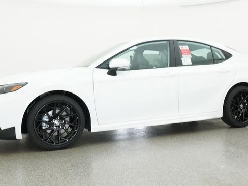 New 2026 Toyota Camry SE image 18