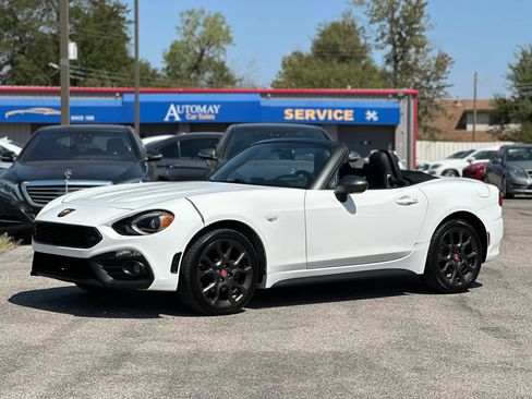 Used 2018 FIAT 124 Spider Abarth w/ Convenience Group RWD image 1