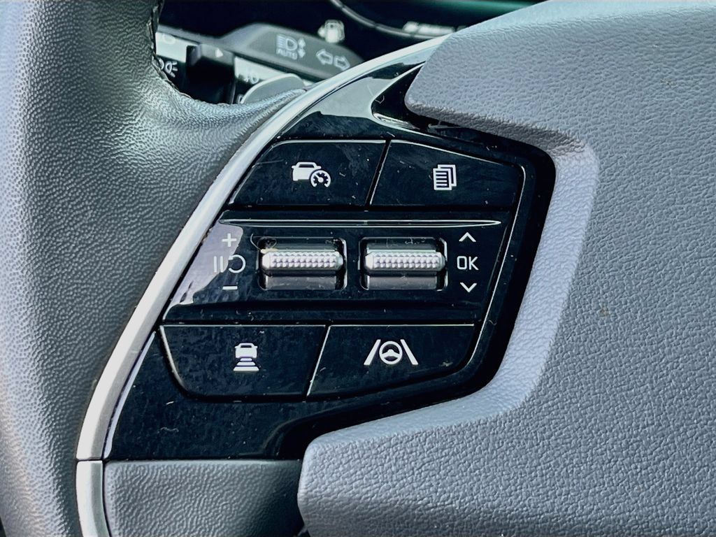 Certified 2024 Kia Niro EX Touring FWD image 17