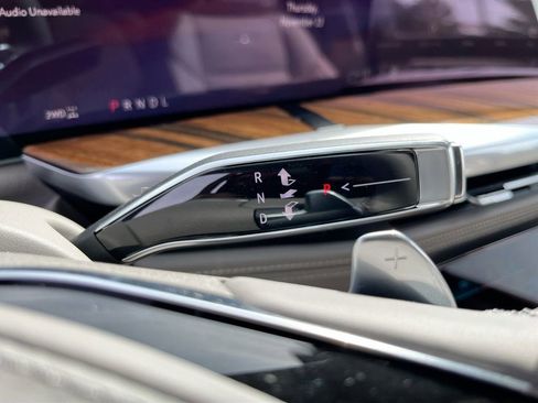 New 2025 Cadillac Escalade Sport Platinum w/ LPO, ONYX Package image 17