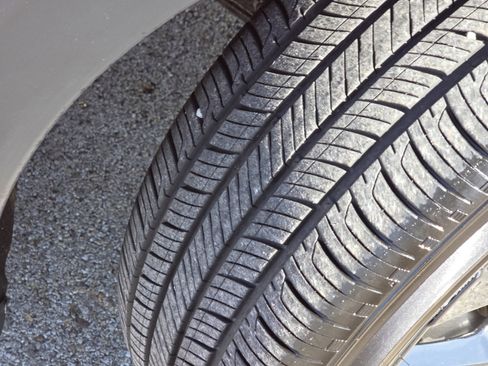 Used 2025 Honda HR-V Sport image 12