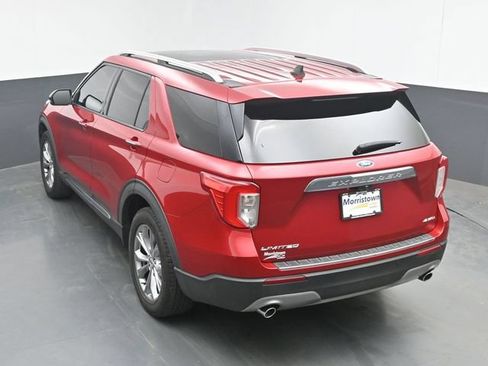 Used 2021 Ford Explorer Limited w/ Equipment Group 301A AWD/4WD image 41