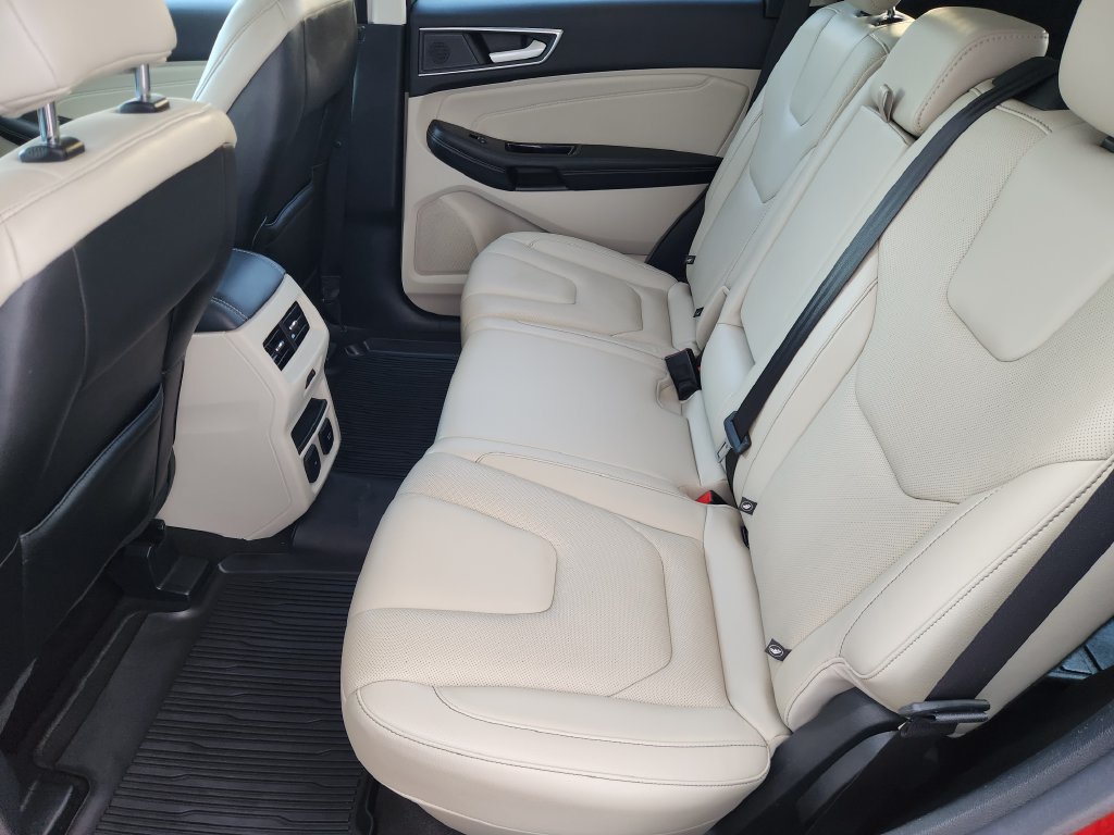 Used 2020 Ford Edge Titanium w/ Equipment Group 301A AWD/4WD image 31