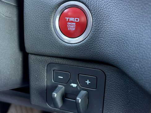 Used 2024 Toyota Tundra Limited image 34