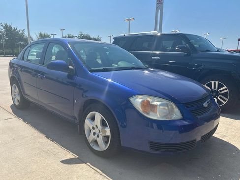 Used 2007 Chevrolet Cobalt LT w/ Preferred Equipment Group FWD image 2