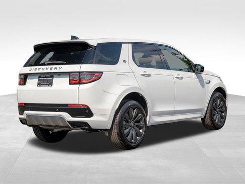 New 2025 Land Rover Discovery Sport S image 4
