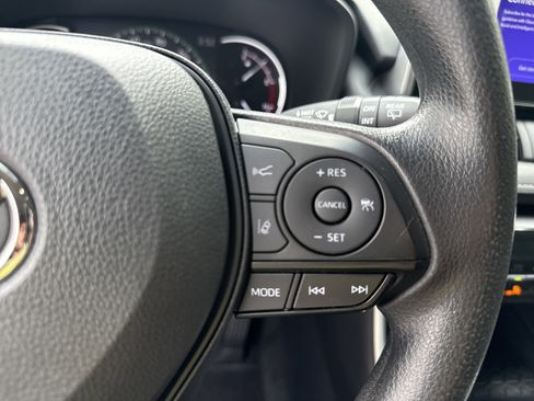Used 2024 Toyota RAV4 XLE image 25