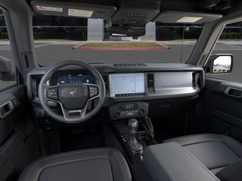 New 2026 Ford Bronco Badlands image 9