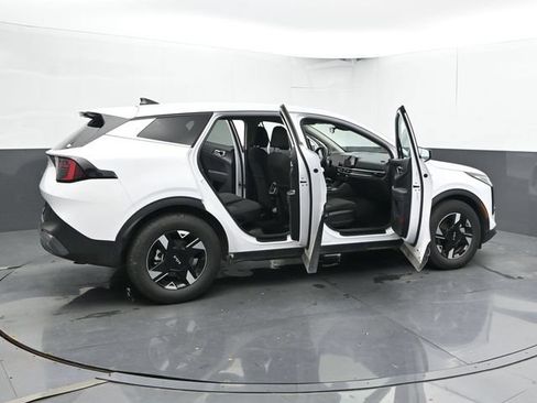 Used 2026 Kia Sportage LX FWD image 54
