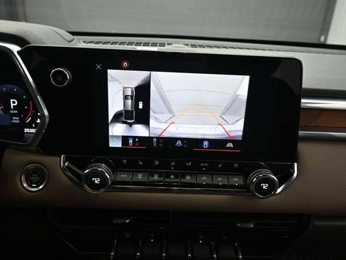 Used 2023 GMC Canyon Denali image 19