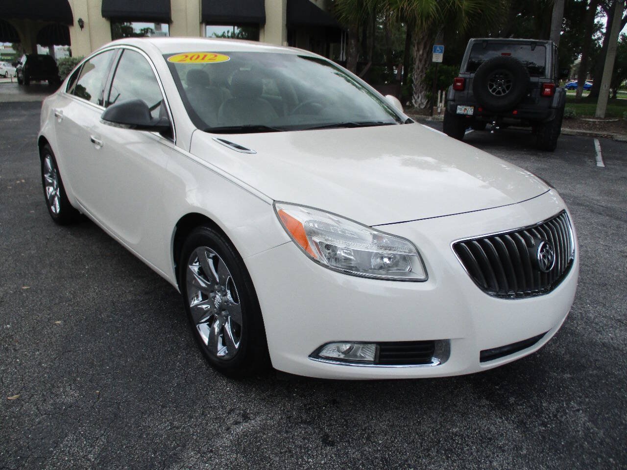 Used 2012 Buick Regal Premium FWD image 2