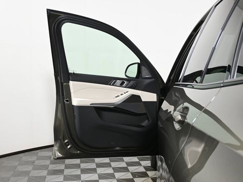 New 2026 BMW X5 xDrive40i w/ Executive Package AWD/4WD image 28