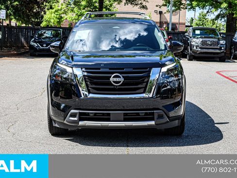 Used 2025 Nissan Pathfinder Platinum w/ Cargo Package FWD image 11