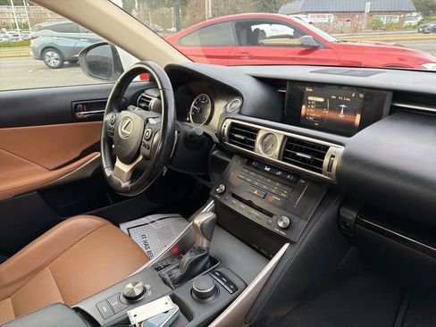 Used 2015 Lexus IS 250 image 18
