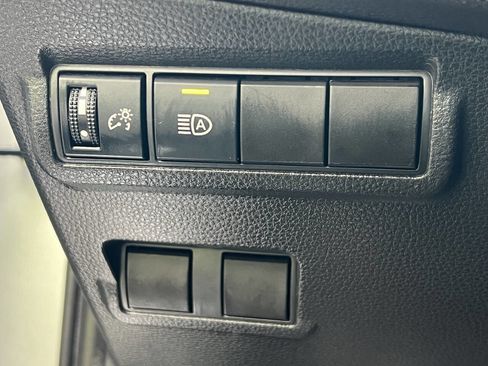 Used 2022 Toyota Corolla Cross LE FWD image 32