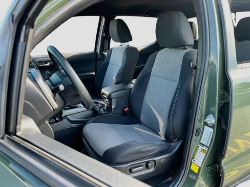 Used 2021 Toyota Tacoma TRD Sport RWD image 19