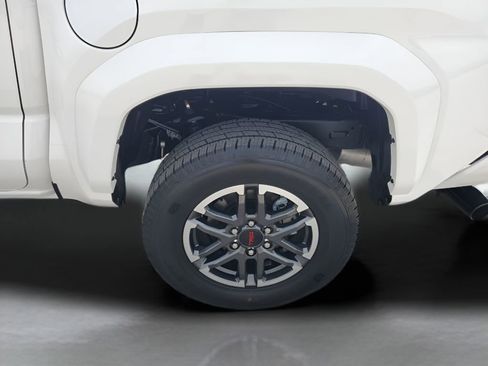 Used 2025 Toyota Tacoma TRD Sport image 19