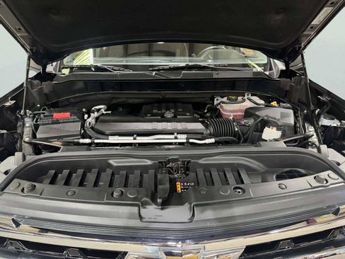 Used 2023 Chevrolet Silverado 1500 LT AWD/4WD image 58