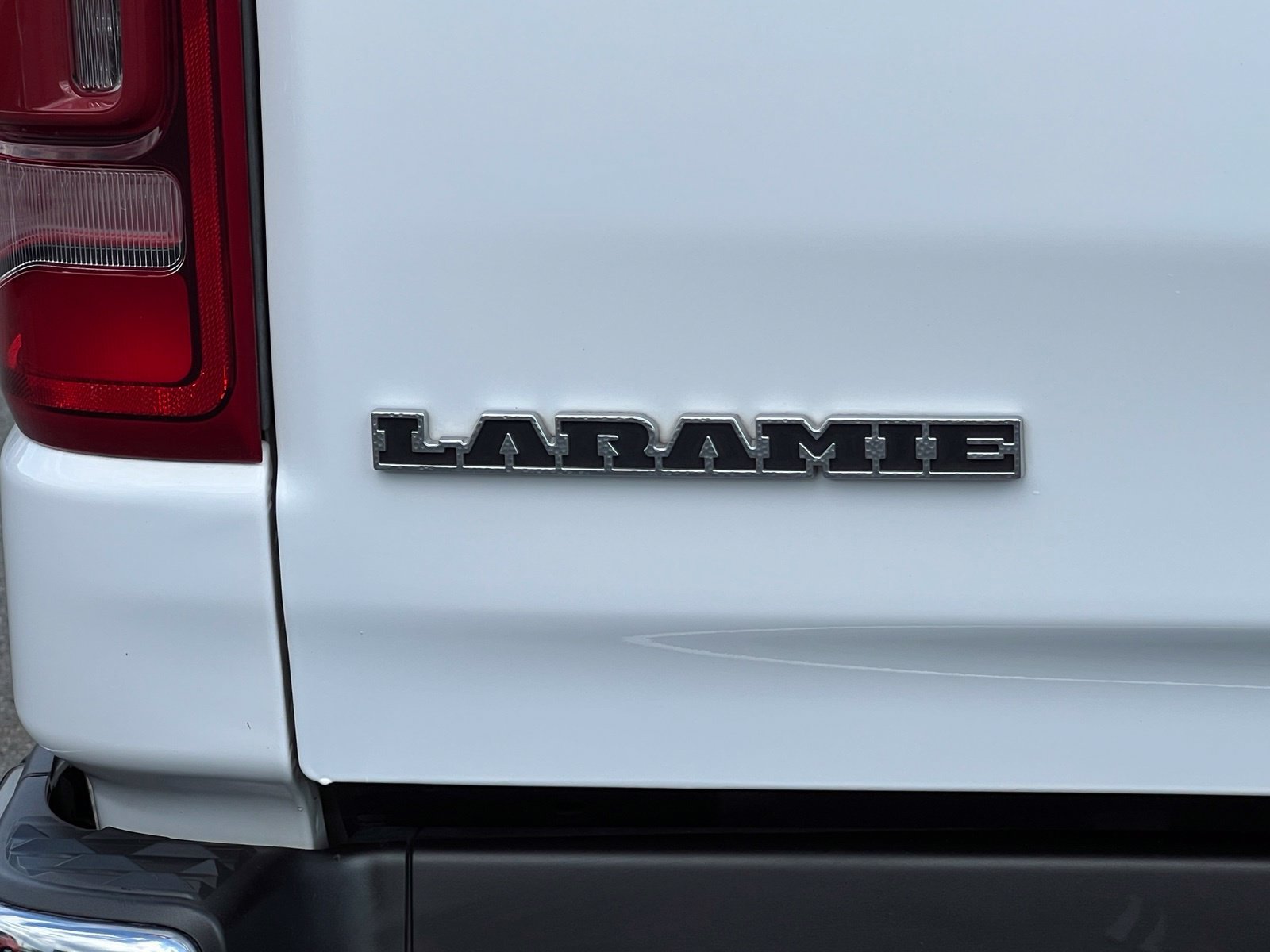 Used 2024 RAM 1500 Laramie AWD/4WD image 23