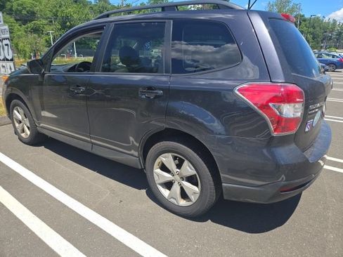 Used 2015 Subaru Forester 2.5i Premium w/ All-Weather Package AWD/4WD image 8