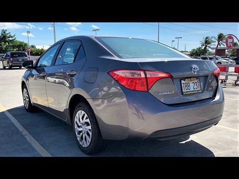 Used 2017 Toyota Corolla LE FWD image 7