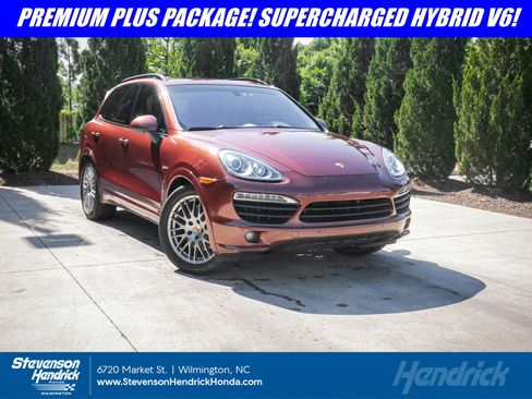 Used 2012 Porsche Cayenne S image 1