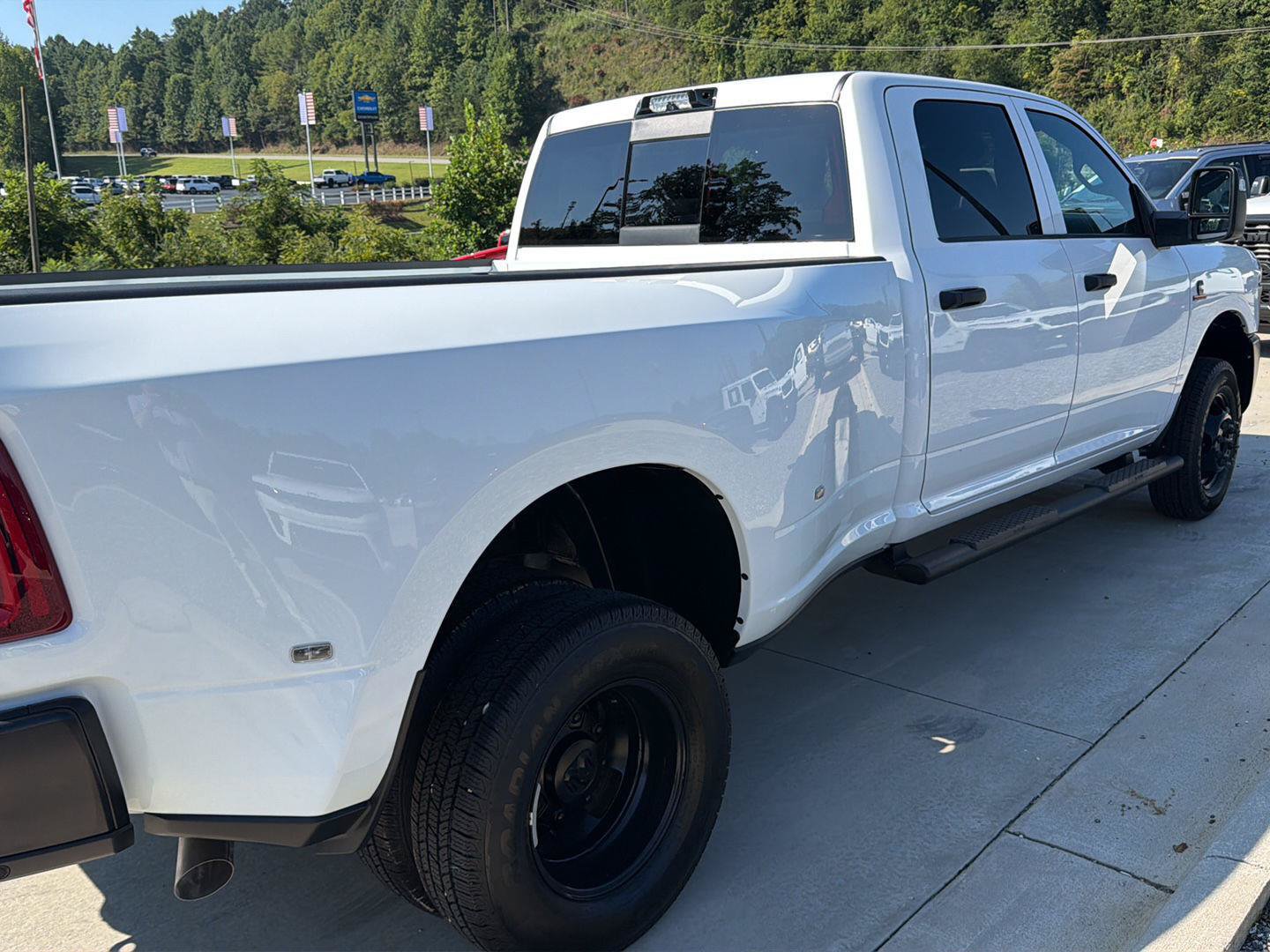 Used 2025 RAM 3500 Tradesman AWD/4WD image 3