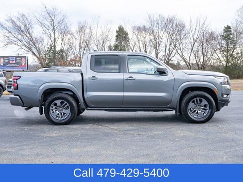 Used 2025 Nissan Frontier SV w/ SV Convenience Package image 6