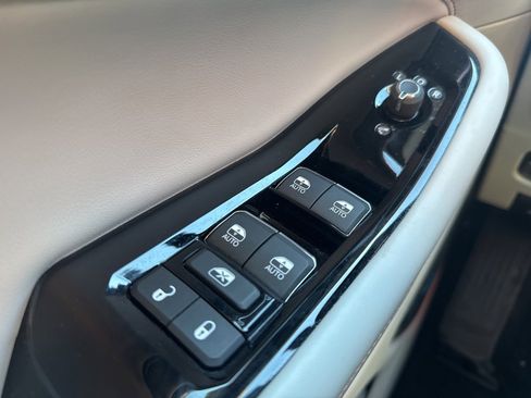 Used 2022 Jeep Grand Cherokee Overland image 20