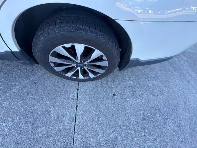 Used 2017 Subaru Outback 3.6R Limited AWD/4WD image 18