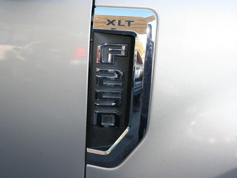 Used 2017 Ford F250 XLT w/ XLT Value Package image 31