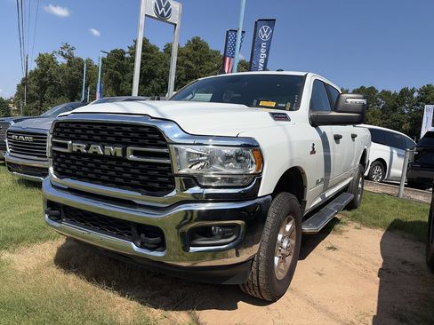 Used 2024 RAM 2500 Big Horn AWD/4WD image 1