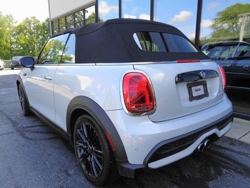 Used 2022 MINI Cooper S image 6