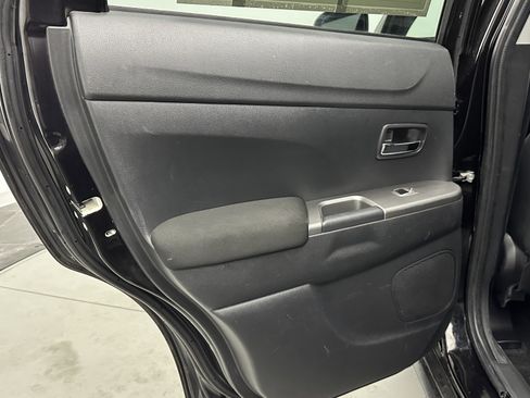 Used 2025 Mitsubishi Outlander Sport SE image 23