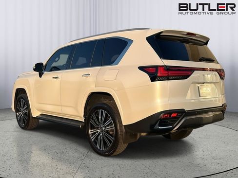 Certified 2025 Lexus LX 600 4WD w/ Accessory Package (Z1) image 4