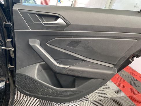 Used 2019 Volkswagen Jetta R-Line FWD image 10