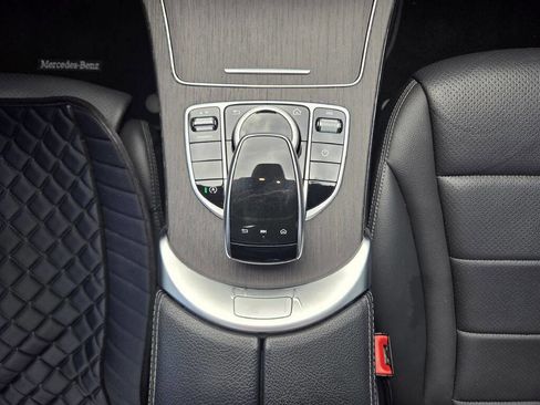 Used 2019 Mercedes-Benz C 300 Sedan image 30