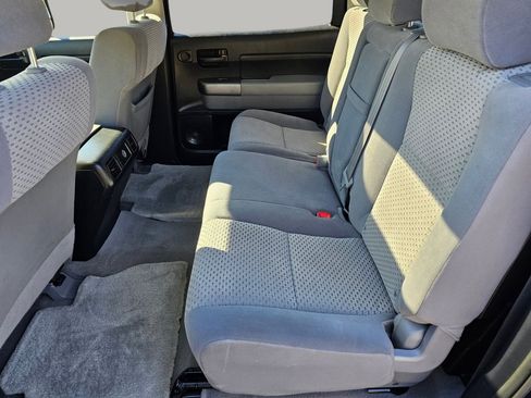 Used 2010 Toyota Tundra 4x4 CrewMax image 18