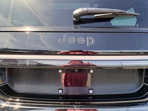 New 2026 Jeep Grand Wagoneer Limited AWD/4WD image 5