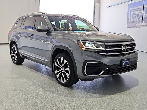 Certified 2023 Volkswagen Atlas SEL Premium AWD/4WD image 4